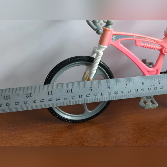 Vintage 2000s Pink Barbie Bike - Picture 8 of 8